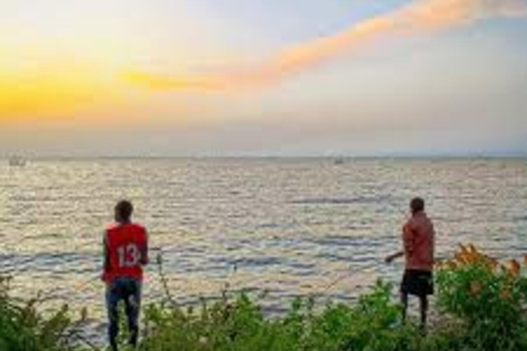 Homa Bay: Lake Victoria Sunset Viewing Experience & Dinner