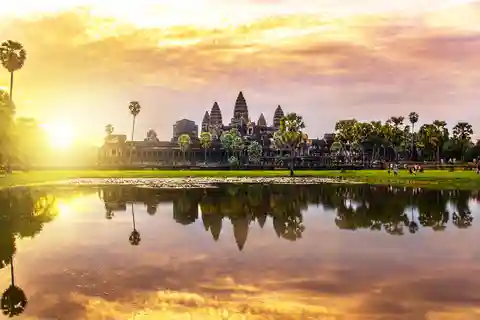 Siem Reap: 01Day Angkor Wat Sunset Tour with English Guide