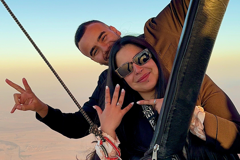 Marrakech: UNFORGETTABLE Flight,Berber Breakfast,certificateMarrakech: Balloon Flight, Berber Breakfast and certificate