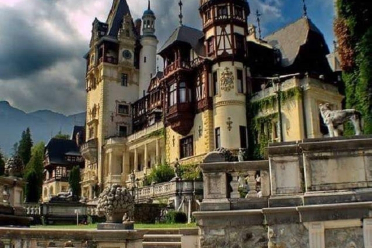Brasov: Bran, Peles and Cantacuzino Castles Day Tour