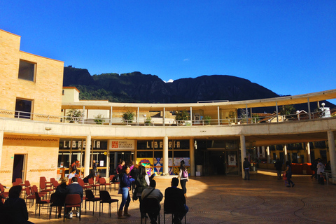 波哥大：坎德拉里亚区、黄金博物馆与铁镖球私人导览波哥大：坎德拉里亚区、黄金博物馆与台球私人导览