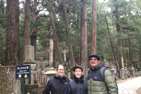 Da Osaka: escursione privata con guida al Monte Koya con veicoloFurgone fino a 7 posti