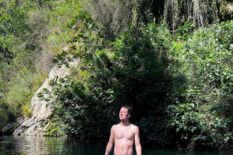 Valencia: Tagestour zur Erkundung von Wasserfällen, Quellen und Höhlen.