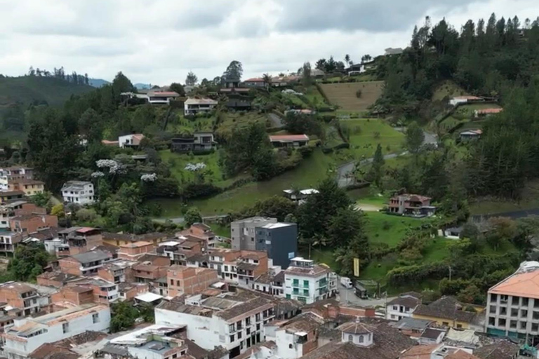 Medellín: Towns, Desserts & Viewpoints Day Tour