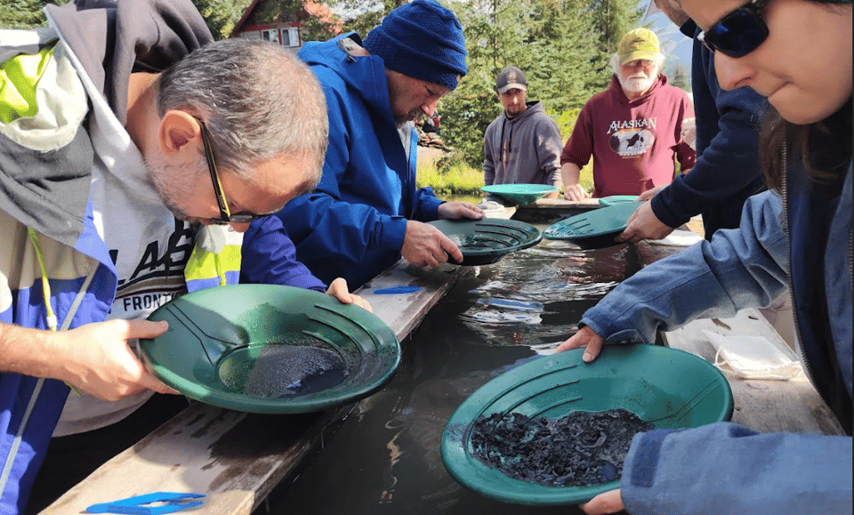Seward: Exit Glacier Hike & Gold Panning Combo