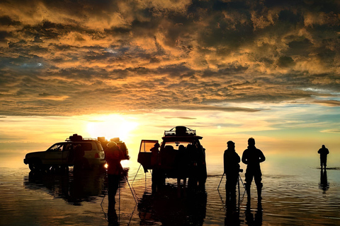 3-Day, 2-Night Tour: Uyuni – San Pedro de Atacama, Chile 3-day, 2-night tour: Uyuni - San Pedro Atacama, Chile