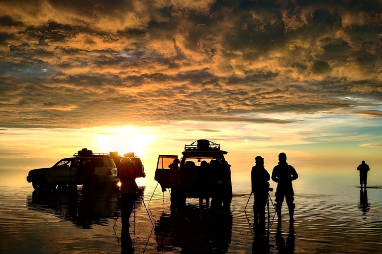 3-Day, 2-Night Tour: Uyuni – San Pedro de Atacama, Chile 3-day, 2-night tour: Uyuni - San Pedro Atacama, Chile