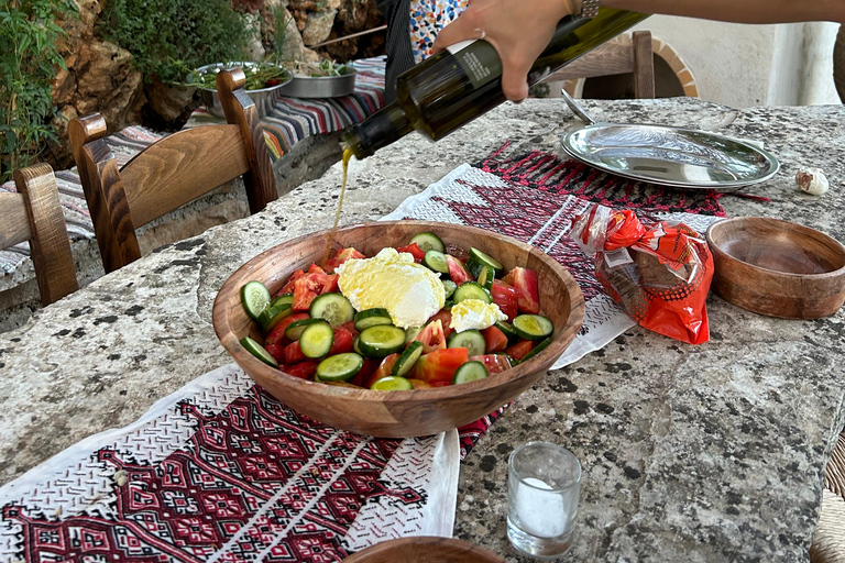 Gebiet Chania: Kochkurs auf einem Bauernhof im Dorf StylosKochkurs mit traditionellen Gerichten und biologischen Lebensmitteln