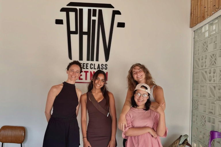 Da Nang: Hands-On Vietnamese Coffee Class with Local Host