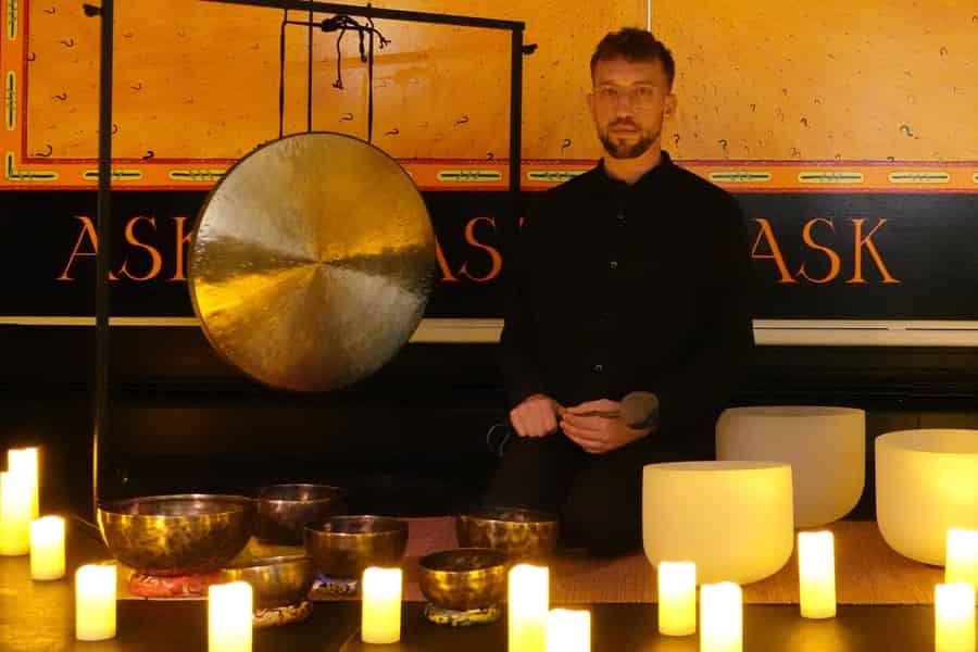 New Haven: Klangbad in einem Art-House-Heiligtum. Foto: GetYourGuide New Haven: Klangbad in einem Art-House-Heiligtum. Foto: GetYourGuide