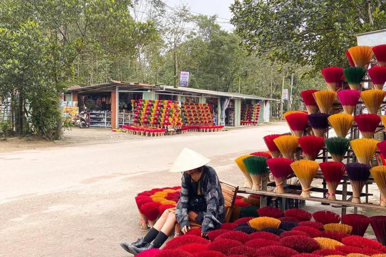 Desde Hue : Tour de la ciudad de un día completo con viaje en barco y almuerzoGrupo pequeño