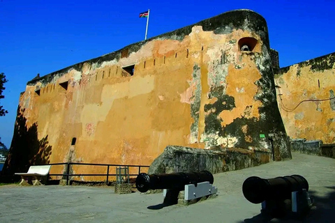 Mombaça: Tour guiado pelo Forte Jesus, Casa das Borboletas e Cidade Velha