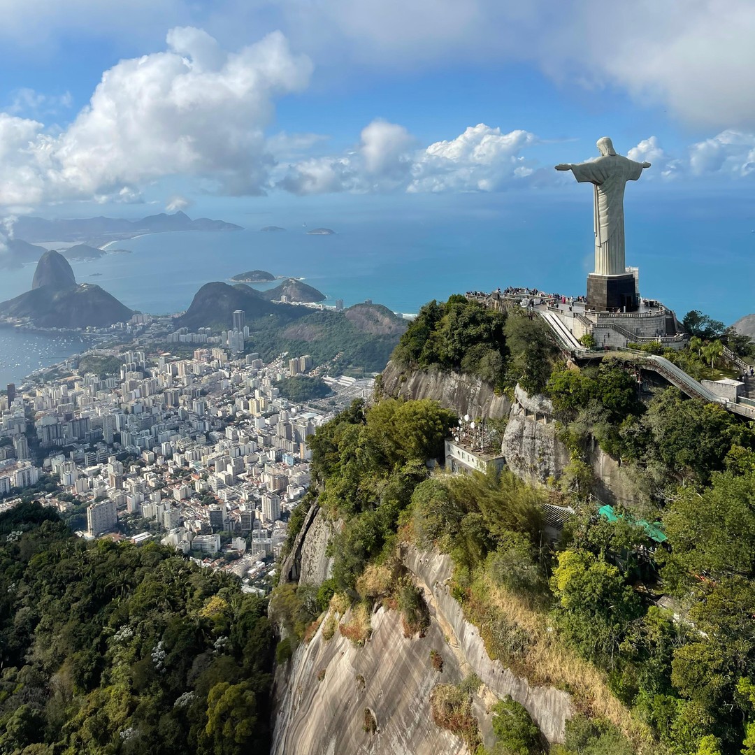 Colagem de mídia