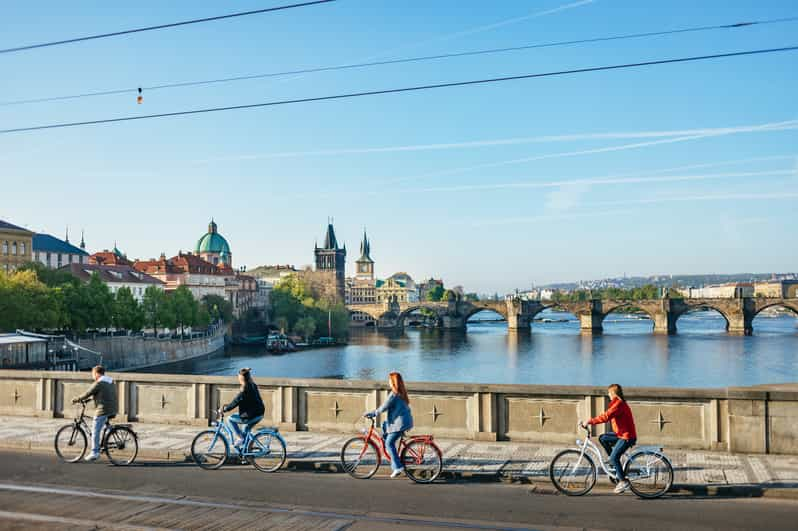 prague cycling tour