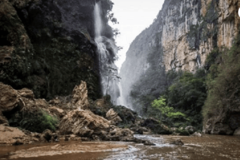 San Cristobal: Sima de las Cotorras & El Aguacero Waterfalls