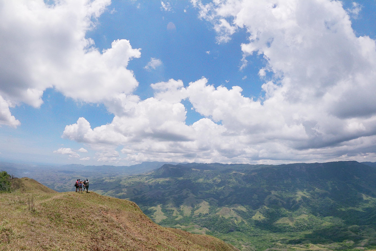 Nadi: Przygoda z wędrówką w małej grupie po ukrytych szczytachUkryte szczyty – przygoda dla małych grup miłośników wędrówek