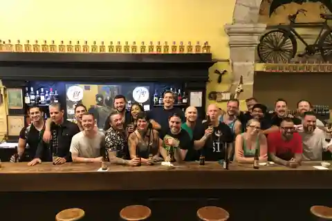 Guadalajara: ¡Pubs Mexicanos y Tour de Fiesta!