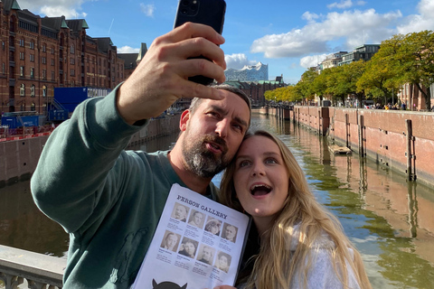 Hamburg: Murder Mystery hunt by the City Hall