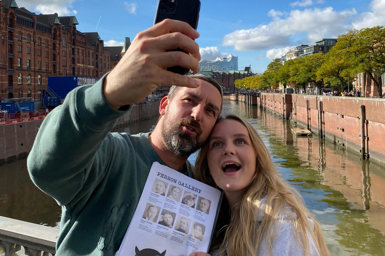 Hamburg: Murder Mystery hunt by the City Hall