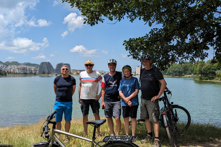 Tour in bicicletta di Tirana - Cultura, natura e storia - VisitAlbCom