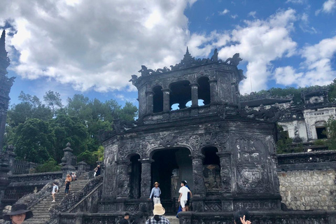 Hoi An/Da Nang: Hue Imperial City med grupp- eller privat turFrån Hoi An/Da Nang: Hue Imperial City Grupptur