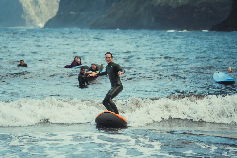 Madeira : Experiencia de surf para todosClase de surf en grupo semiprivado