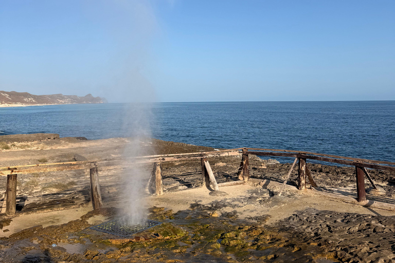 Salalah: West Side Private Tour with Off-Road Adventure