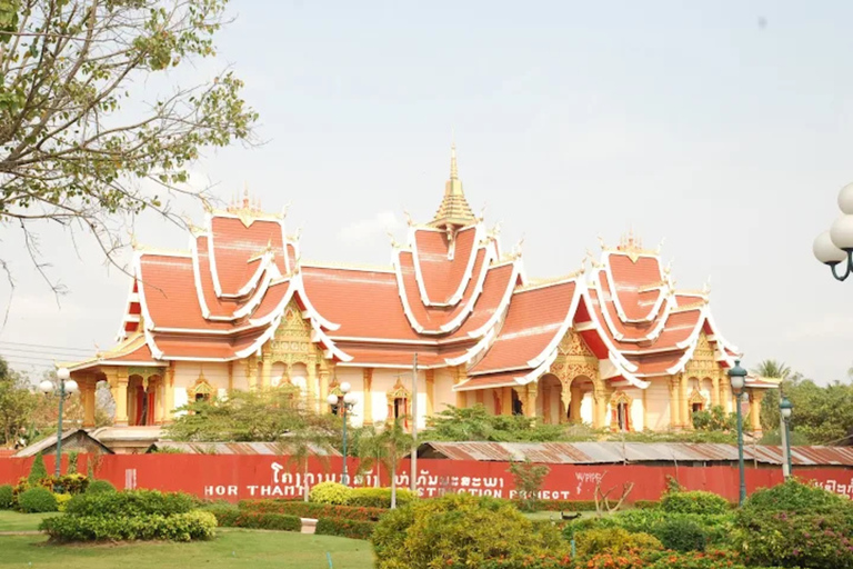 Vientiane: Pha That Luang Guided Tour with Hotel Pickup