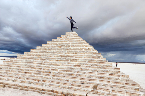 La Paz: 4-Day Uyuni Salt Flats to San Pedro de Atacama ENGLISH-SPEAKING GUIDE