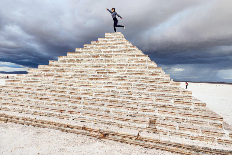 La Paz: 4-Day Uyuni Salt Flats to San Pedro de Atacama ENGLISH-SPEAKING GUIDE