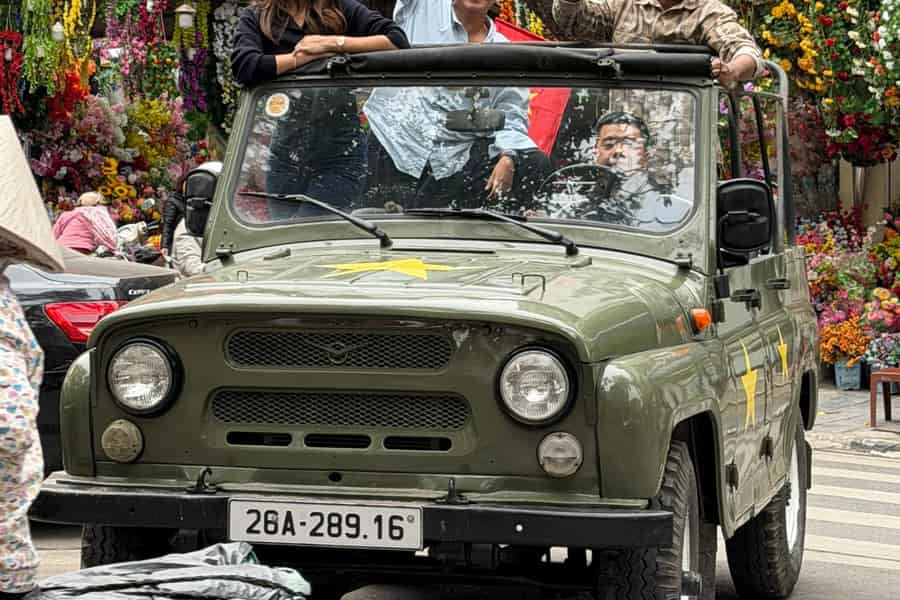 Hanoi: Jeeptour durch versteckte Gassen, zur Train Street und ins Grüne. Foto: GetYourGuide