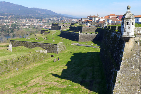 Porto: Santiago de Compostela Tour & Exclusive E-Book