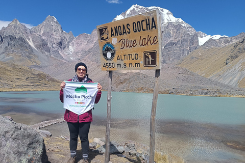 Cusco: Hike to the 7 Ausangate Lagoons Full Day VIP - Guided in Portuguese Cusco: Ausangate 7 Lagoons Full Day VIP Hike - Guided in Portuguese