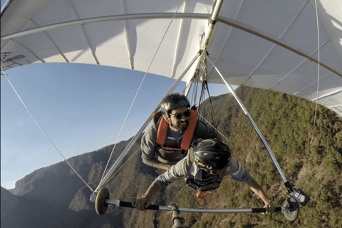 Hang gliding in Valle de Bravo
