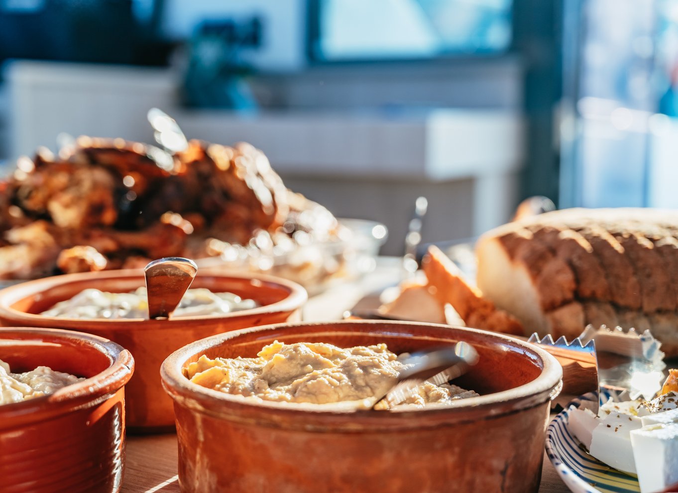 Rhodos: Solnedgangskrydstogt med katamaran, middagsbuffet og drinks