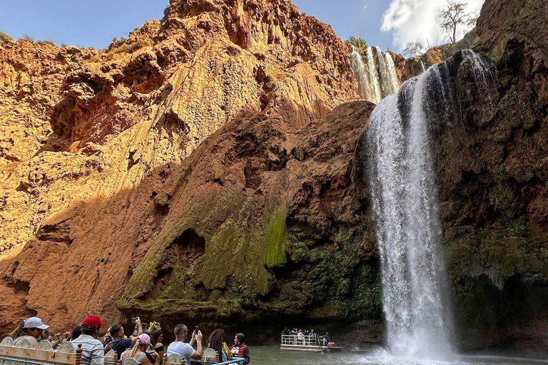 من مراكش: رحلة يومية إلى شلالات أوزود مع جولة بالقاربرحلة اليوم الواحد المشتركة: جولة بصحبة مرشد سي