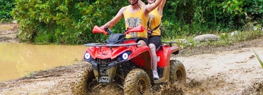 Phuket : visite de la vieille ville + 30 min en quad + tyrolienne 15 plateformes