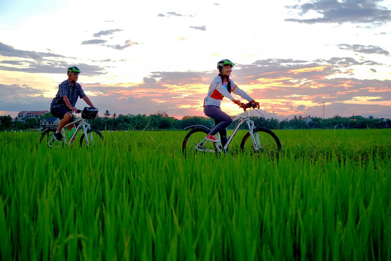 Hoi An: Passeio guiado de bicicleta e caiaque pelo campoHoi An: passeio de bicicleta e caiaque