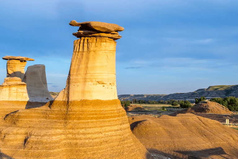 Day of Dinosaurs and Hoodoos From Calgary to Drumheller
