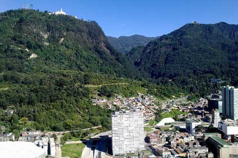 Bogotà: tour privato di un giorno alla collina di Monserrate e alla piantagione di caffèBogotà: tour privato di un giorno al Monte Monserrate e alla piantagione di caffè