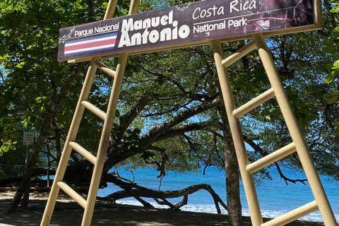 Parco Manuel Antonio: Tour guidato a piedi con un naturalistaTour privato