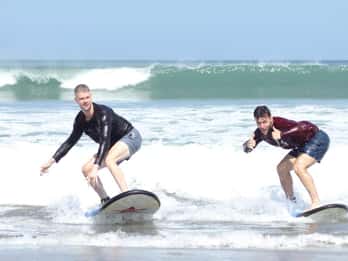Seminyak : cours de surf de 2 heures pour tous les niveaux avec un instructeur professionnel