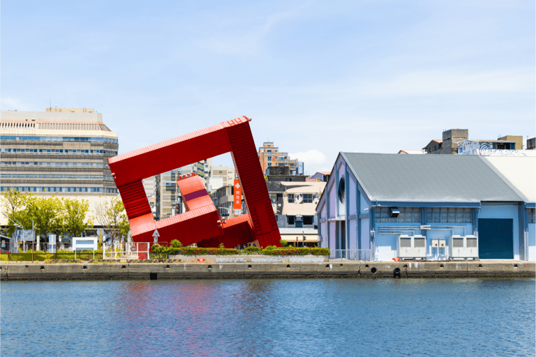 Kaohsiung: Fo Guang Shan, Lotus Pond, Qishan & Pier-2 Tour