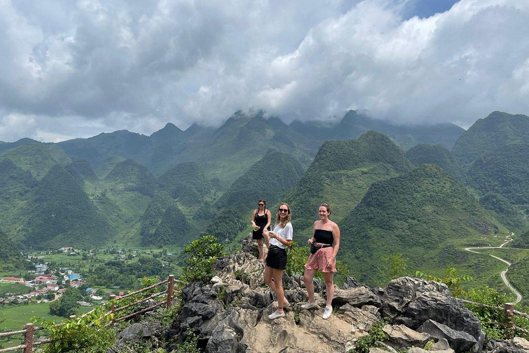 Von Ninh Binh aus: Ha Giang Loop 3Tage 4Nächte mit leichtem Fahrer