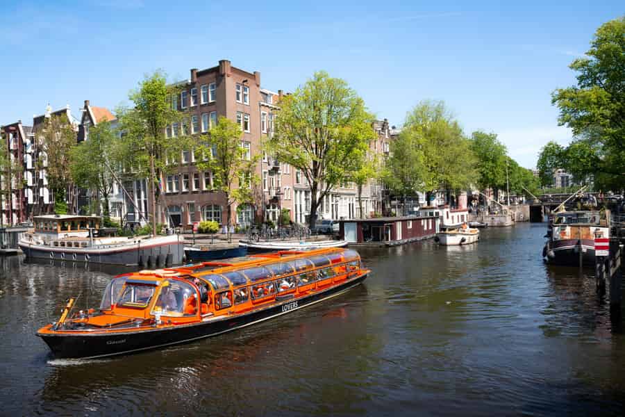 Amsterdam: Grachtenfahrt ab Anne-Frank-Haus, Rijksmuseum oder Hauptbahnhof. Foto: GetYourGuide Amsterdam: Grachtenfahrt ab Anne-Frank-Haus, Rijksmuseum oder Hauptbahnhof. Foto: GetYourGuide