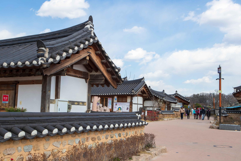 Visite de Gyeongju, classée au patrimoine mondial de l&#039;UNESCO, au départ de Daegu : 7 sites incontournables avec BulguksaTransfert de Daegu à Busan (visite privée)
