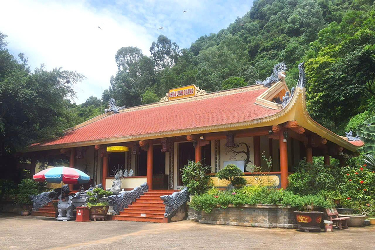 Half Day Hiking to Cat Ba National Park with a Guide