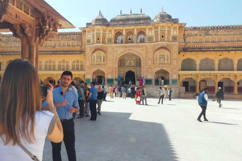 From Delhi : India's Golden Triangle with Tiger Safari