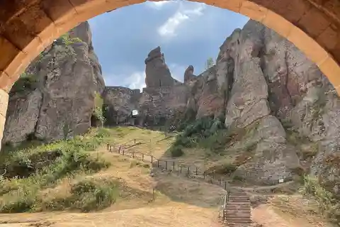 Całodniowa wycieczka do twierdzy Belogradchik i jaskini Venetsa