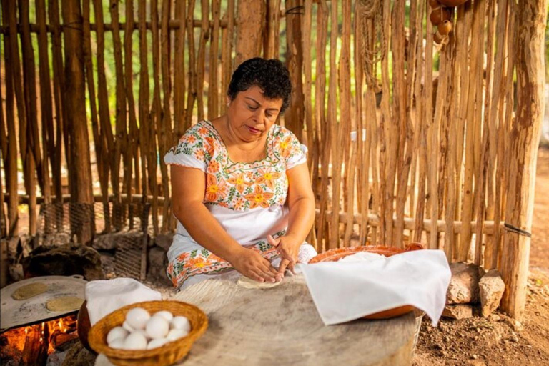 Private Tour Uxmal Land Rover Vintage safari & Mayan brunch